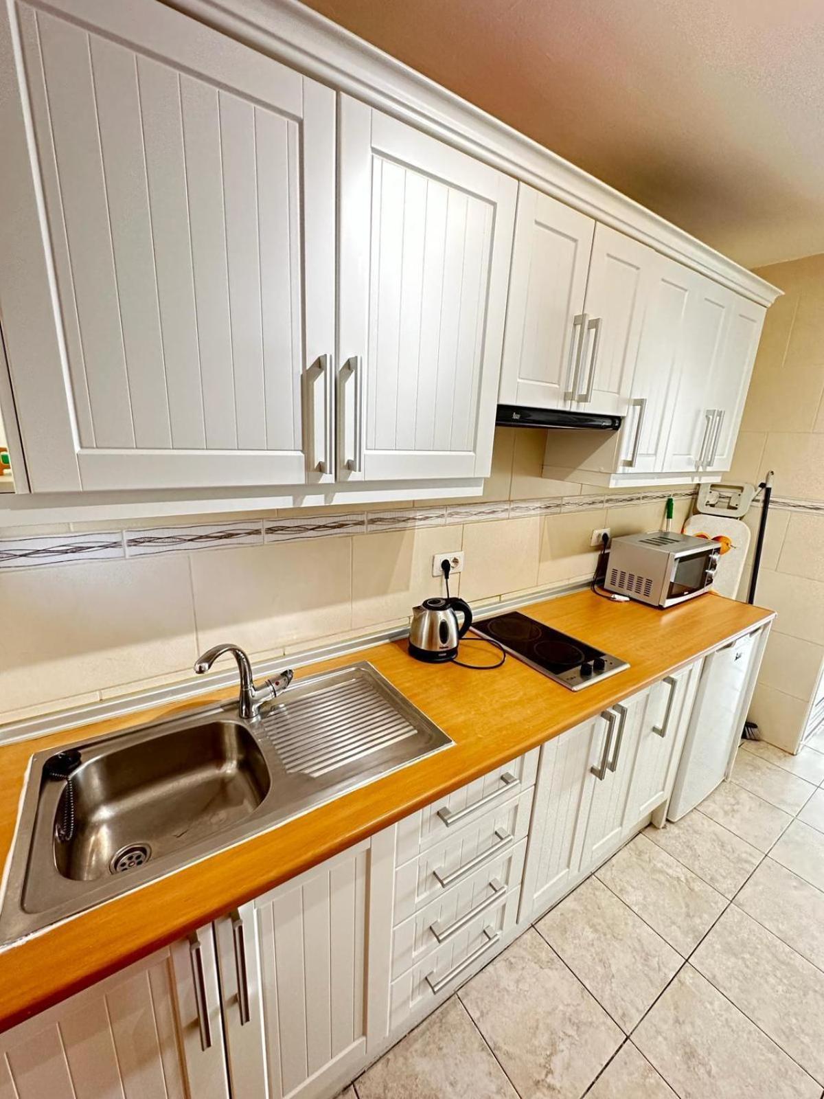 Firstline Cristianos Apartment *