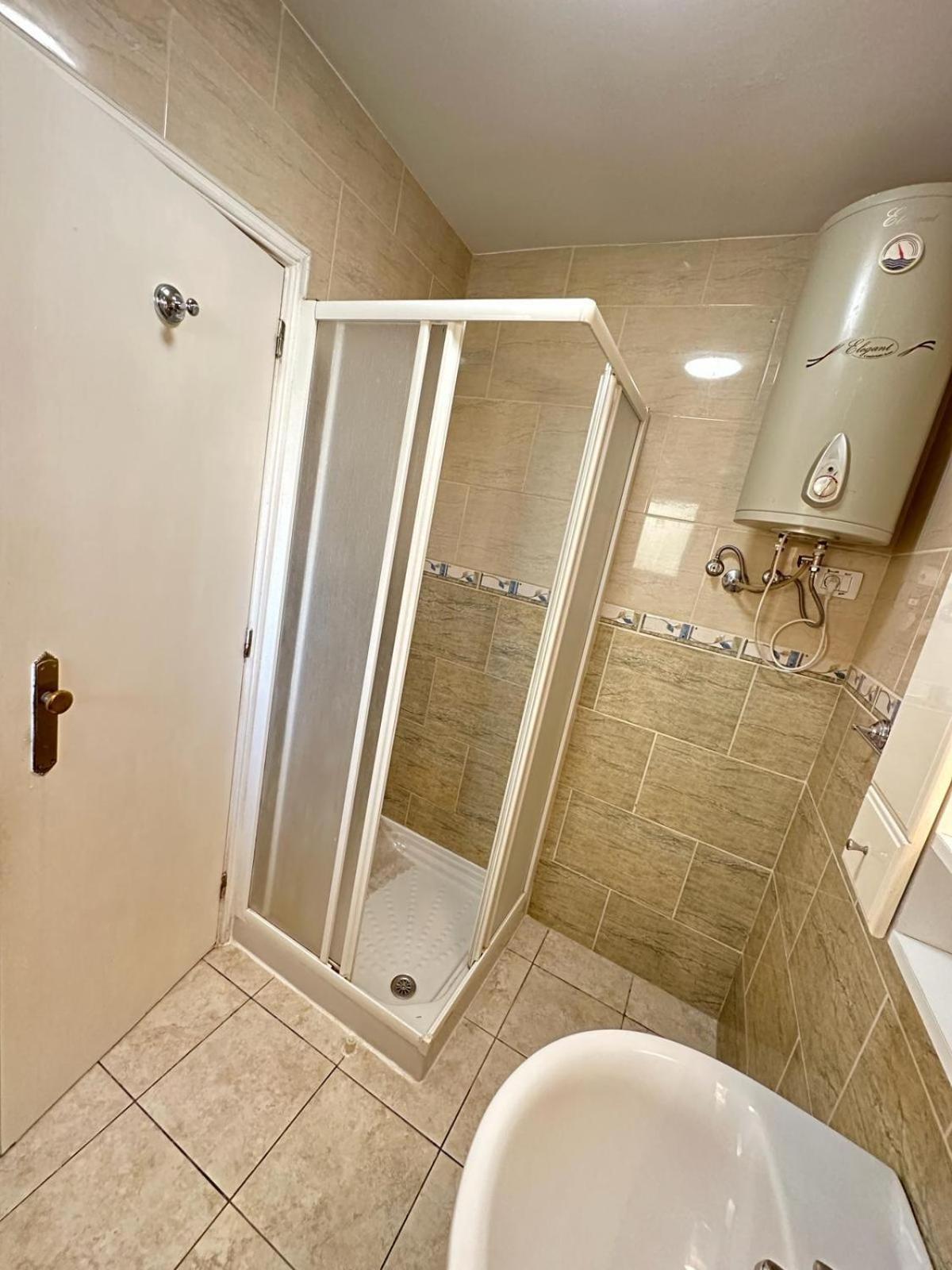Firstline Cristianos Apartment
